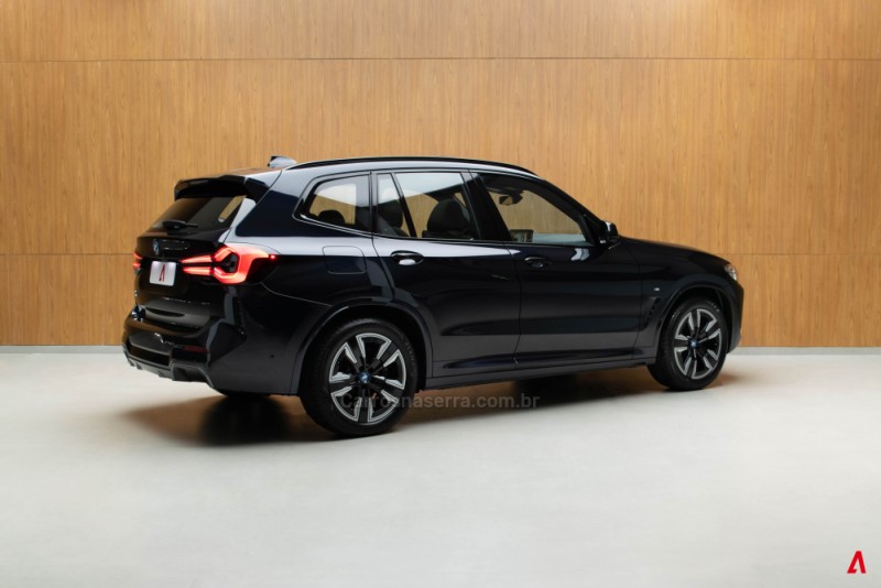 IX3 M SPORT 4P AUTOMÁTICO ELÉTRICO - 2023 - GARIBALDI