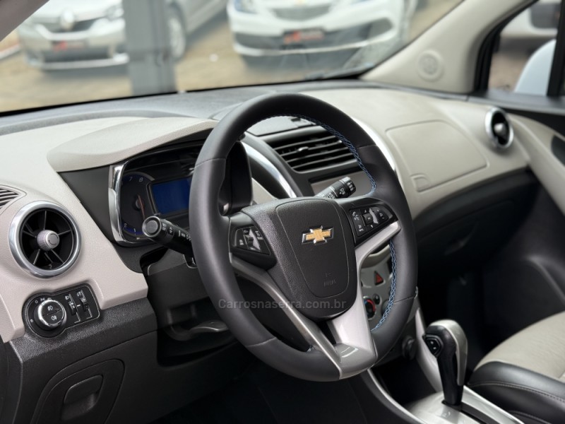 TRACKER 1.8 MPFI LTZ 4X2 16V FLEX 4P AUTOMÁTICO - 2015 - PAROBé