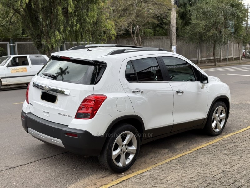 TRACKER 1.8 MPFI LTZ 4X2 16V FLEX 4P AUTOMÁTICO - 2015 - PAROBé