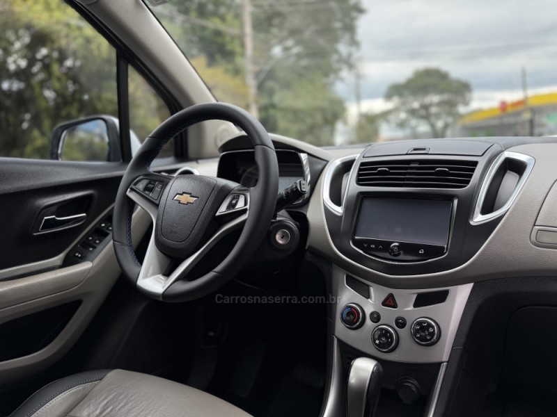 TRACKER 1.8 MPFI LTZ 4X2 16V FLEX 4P AUTOMÁTICO - 2015 - PAROBé