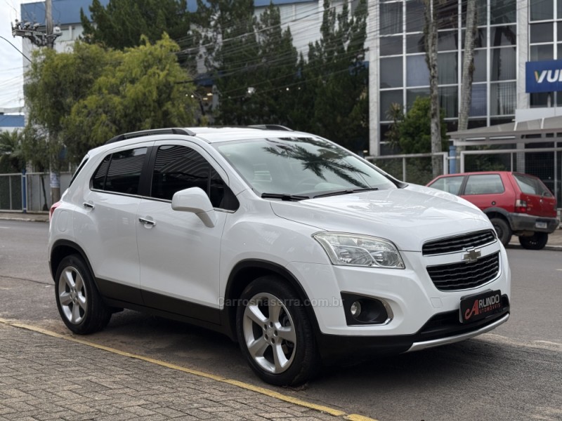tracker 1.8 mpfi ltz 4x2 16v flex 4p automatico 2015 parobe