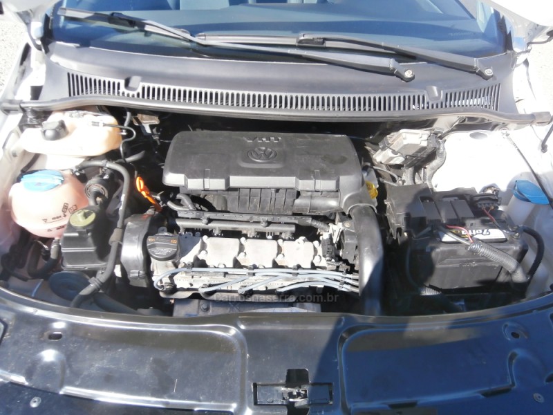 FOX 1.0 MI TREND 8V FLEX 4P MANUAL - 2011 - FARROUPILHA