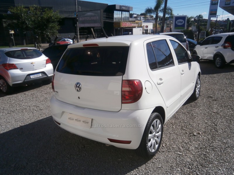 FOX 1.0 MI TREND 8V FLEX 4P MANUAL - 2011 - FARROUPILHA