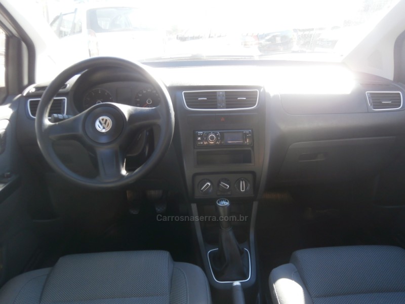 FOX 1.0 MI TREND 8V FLEX 4P MANUAL - 2011 - FARROUPILHA