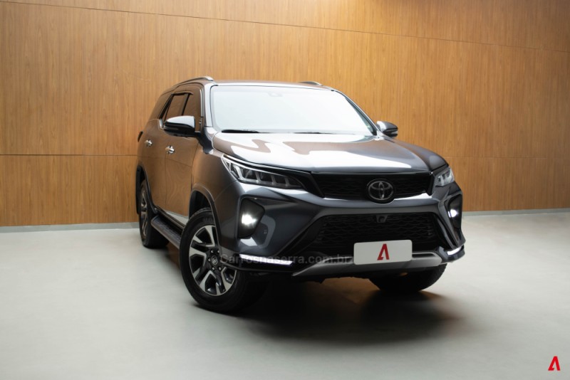 HILUX SW4 2.8 4X4 DIAMOND 16V TURBO DIESEL 4P 7 LUGARES AUTOMATICO - 2024 - GARIBALDI