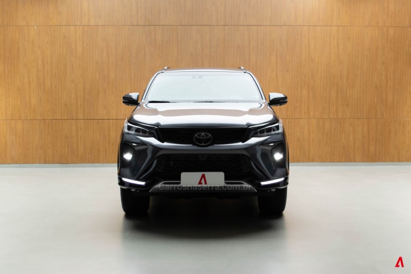 HILUX SW4 2.8 4X4 DIAMOND 16V TURBO DIESEL 4P 7 LUGARES AUTOMATICO - 2024 - GARIBALDI