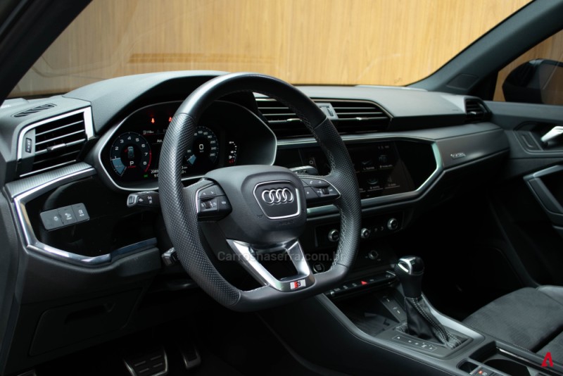 Q3 2.0 TFSI PERFORMANCE BLACK QUATTRO GASOLINA 4P AUTOMÁTICO - 2024 - GARIBALDI