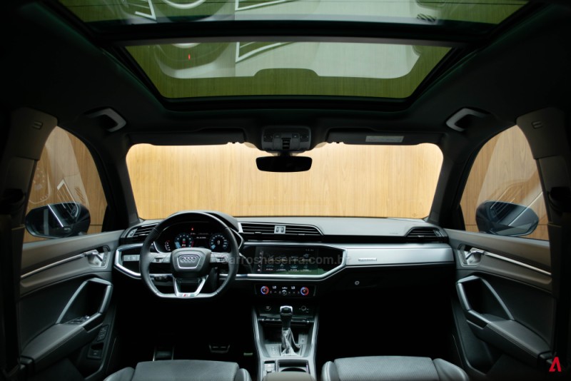 Q3 2.0 TFSI PERFORMANCE BLACK QUATTRO GASOLINA 4P AUTOMÁTICO - 2024 - GARIBALDI