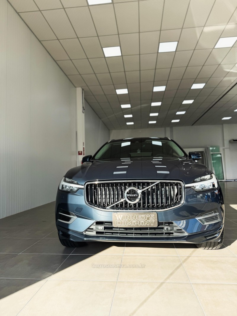 XC60 2.0 T8 INSCRIPTION 4P HYBRID AUTOMÁTICO - 2021 - FARROUPILHA