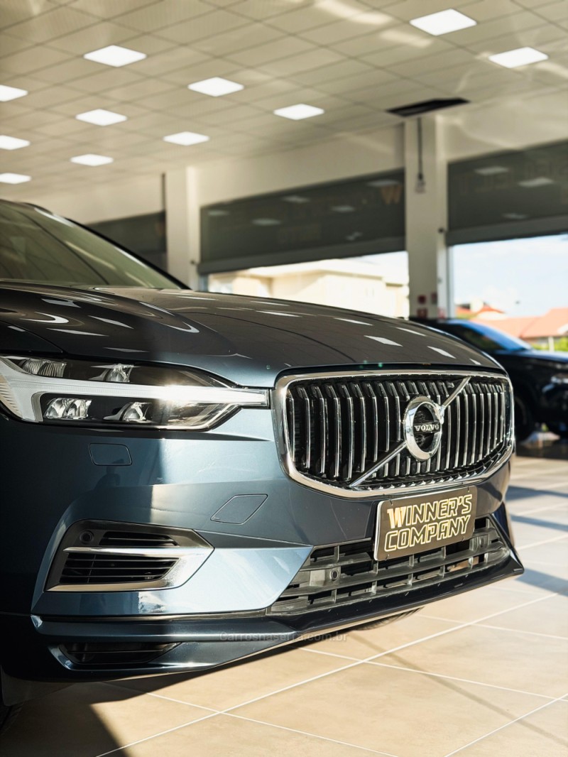 XC60 2.0 T8 INSCRIPTION 4P HYBRID AUTOMÁTICO - 2021 - FARROUPILHA