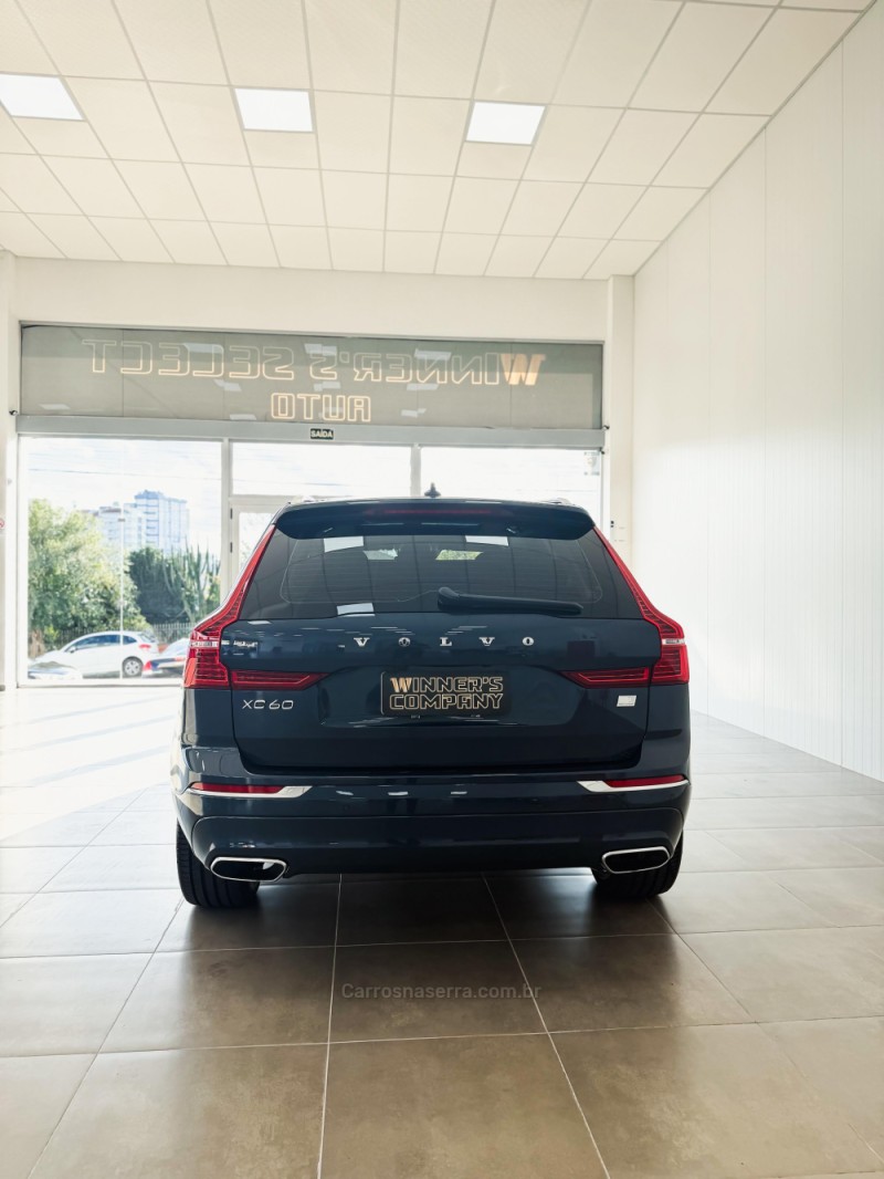 XC60 2.0 T8 INSCRIPTION 4P HYBRID AUTOMÁTICO - 2021 - FARROUPILHA