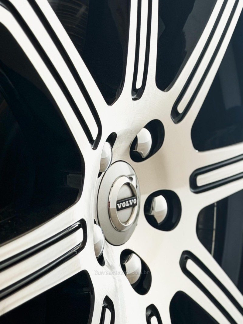 XC60 2.0 T8 INSCRIPTION 4P HYBRID AUTOMÁTICO - 2021 - FARROUPILHA