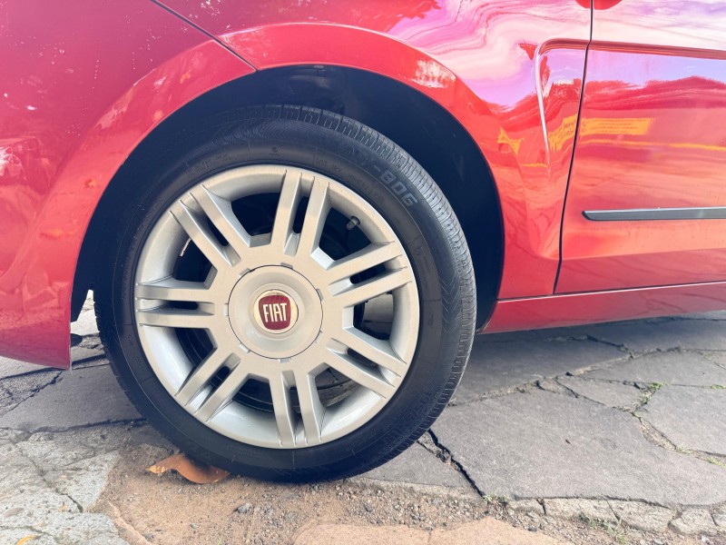 PALIO 1.4 MPI ATTRACTIVE 8V FLEX 4P MANUAL - 2013 - TRêS COROAS