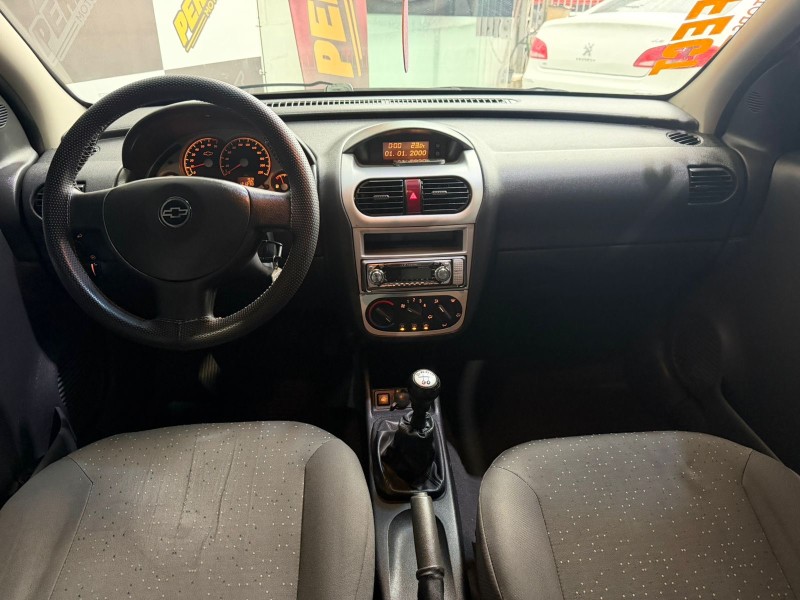 CORSA 1.4 MPFI PREMIUM SEDAN 8V FLEX 4P MANUAL - 2010 - PORTãO