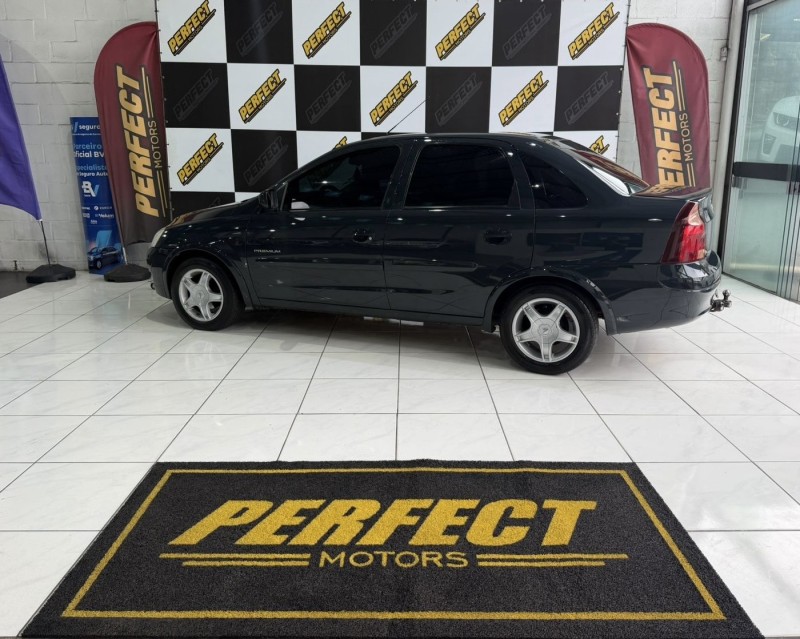 CORSA 1.4 MPFI PREMIUM SEDAN 8V FLEX 4P MANUAL - 2010 - PORTãO