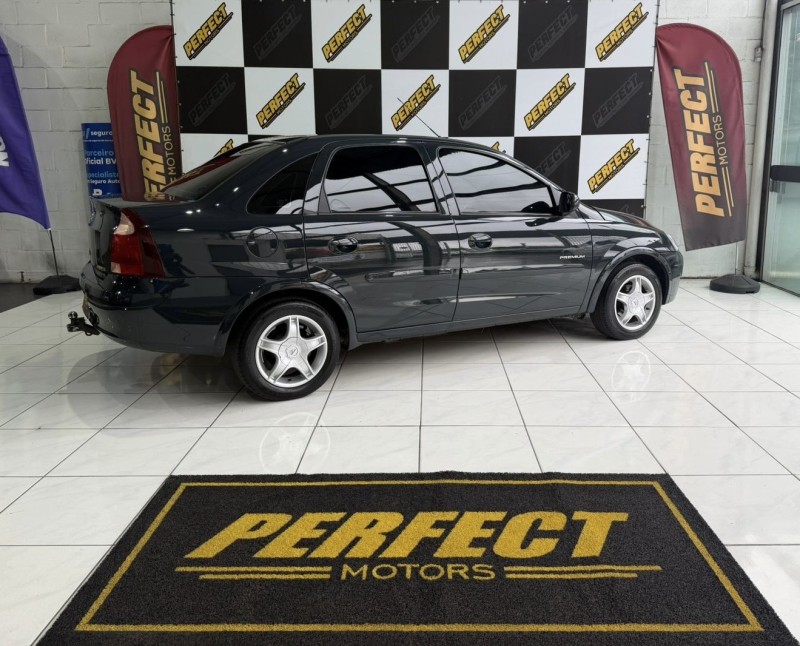 CORSA 1.4 MPFI PREMIUM SEDAN 8V FLEX 4P MANUAL - 2010 - PORTãO