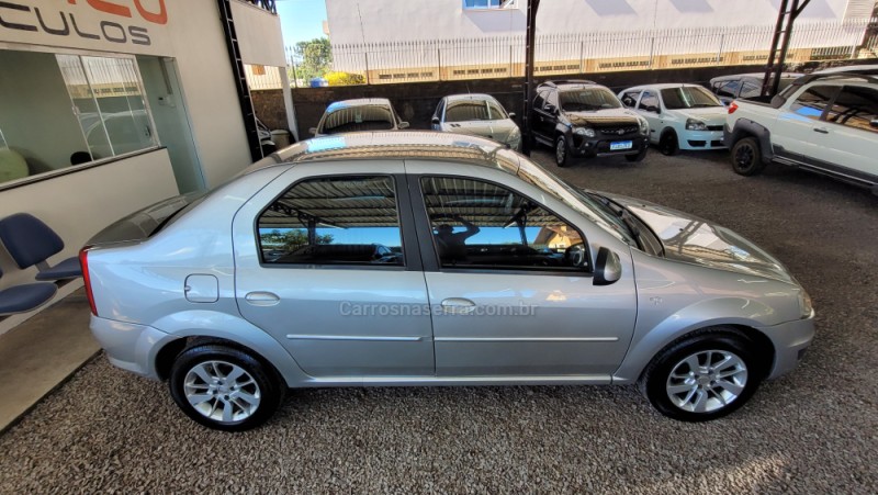 LOGAN 1.0 EXPRESSION 16V FLEX 4P MANUAL - 2011 - CAXIAS DO SUL