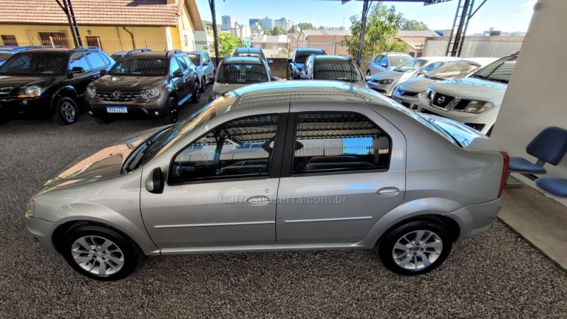 LOGAN 1.0 EXPRESSION 16V FLEX 4P MANUAL - 2011 - CAXIAS DO SUL