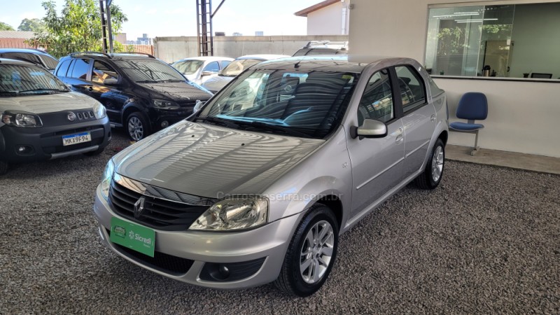 LOGAN 1.0 EXPRESSION 16V FLEX 4P MANUAL - 2011 - CAXIAS DO SUL