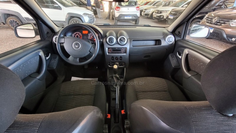 LOGAN 1.0 EXPRESSION 16V FLEX 4P MANUAL - 2011 - CAXIAS DO SUL