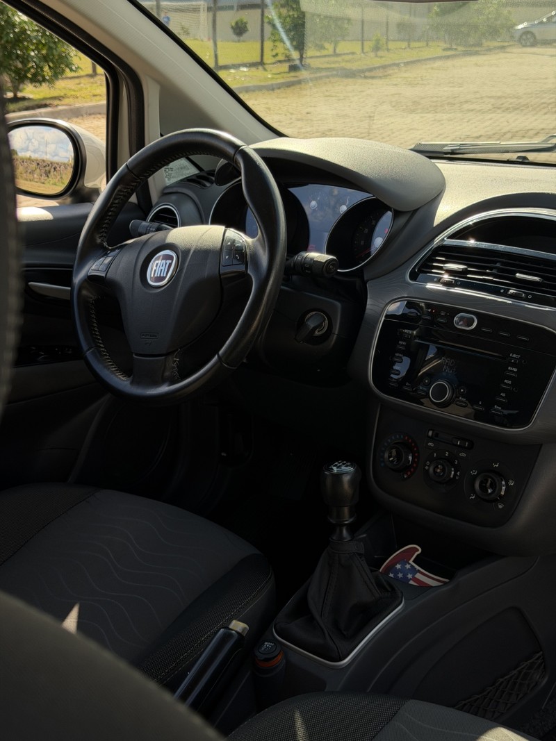 PUNTO 1.6 ESSENCE 16V FLEX 4P MANUAL - 2014 - ANTôNIO PRADO