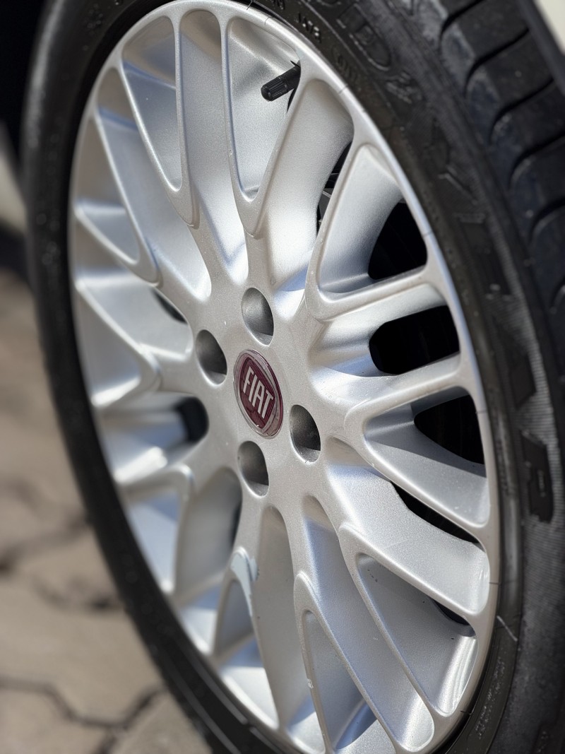 PUNTO 1.6 ESSENCE 16V FLEX 4P MANUAL - 2014 - ANTôNIO PRADO