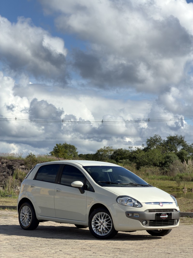 PUNTO 1.6 ESSENCE 16V FLEX 4P MANUAL - 2014 - ANTôNIO PRADO
