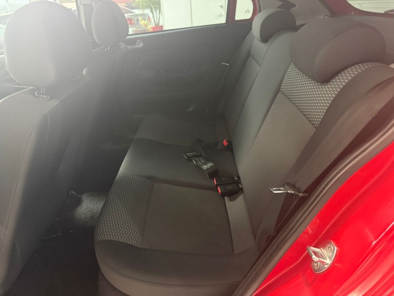 GOL 1.0 MI TREND 8V FLEX 4P MANUAL - 2011 - PORTãO