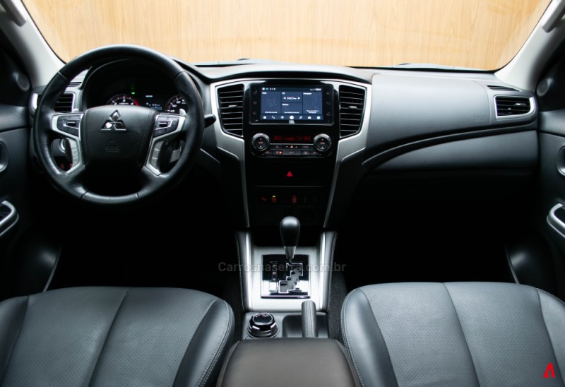 L200 TRITON 2.4 HPE-S SPORT 4X4 CD 16V DIESEL 4P AUTOMÁTICO - 2023 - GARIBALDI