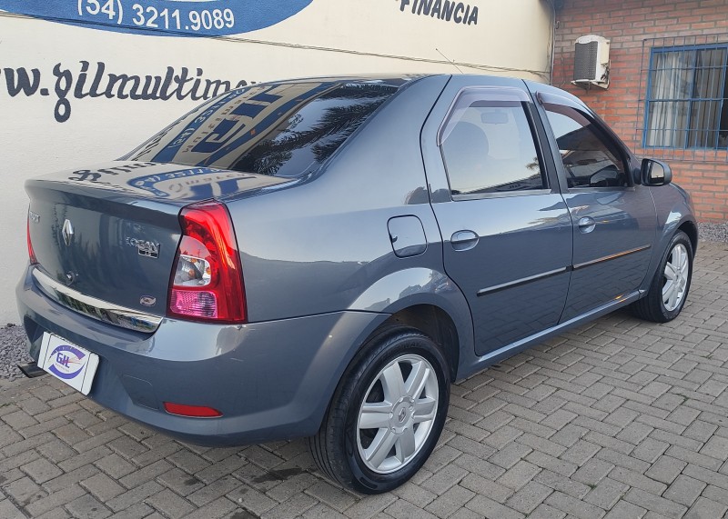 LOGAN 1.6 EXPRESSION 8V FLEX 4P MANUAL - 2011 - CAXIAS DO SUL