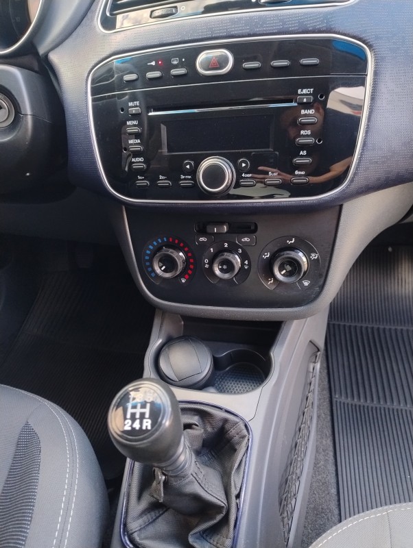 PUNTO 1.4 ATTRACTIVE ITALIA 8V FLEX 4P MANUAL - 2013 - CAXIAS DO SUL
