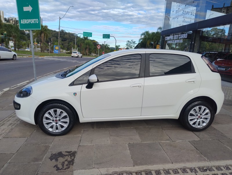 PUNTO 1.4 ATTRACTIVE ITALIA 8V FLEX 4P MANUAL - 2013 - CAXIAS DO SUL