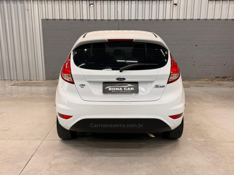 FIESTA 1.6 SE HATCH 16V FLEX 4P MANUAL - 2016 - CAXIAS DO SUL