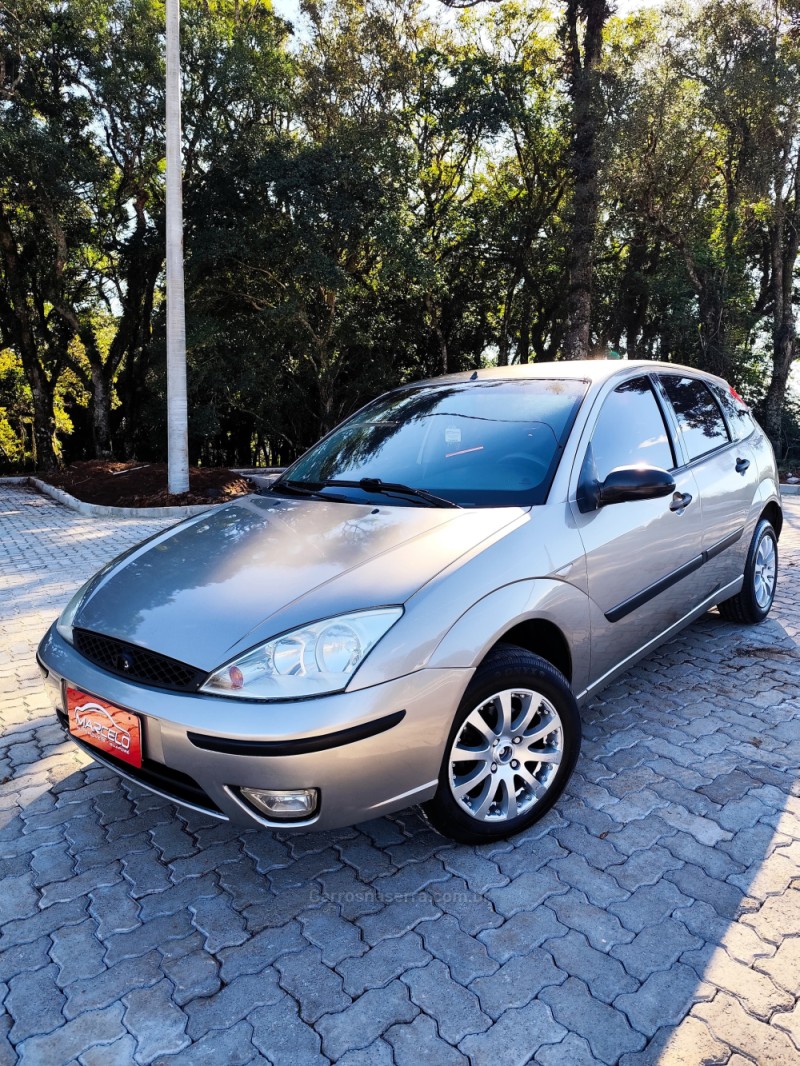 FOCUS 1.6 8V FLEX 4P MANUAL