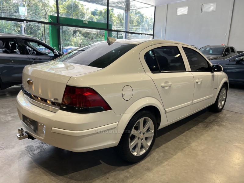 VECTRA 2.0 MPFI EXPRESSION 8V 140CV FLEX 4P MANUAL - 2011 - CAXIAS DO SUL