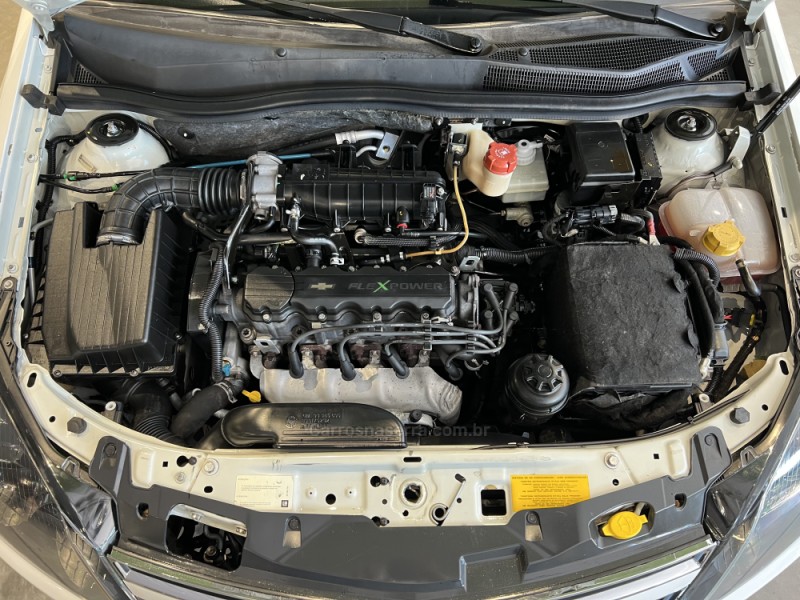 VECTRA 2.0 MPFI EXPRESSION 8V 140CV FLEX 4P MANUAL - 2011 - CAXIAS DO SUL