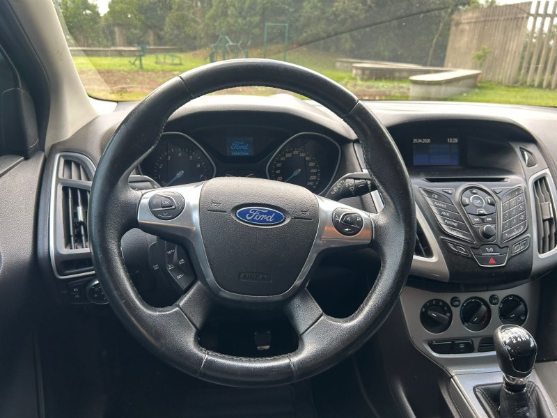 FOCUS 1.6 SE 16V FLEX 4P MANUAL - 2014 - CANELA