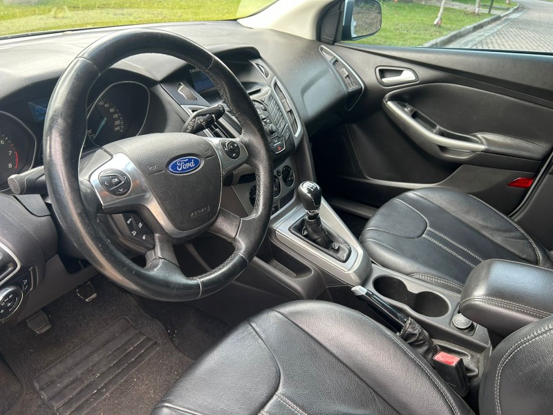 FOCUS 1.6 SE 16V FLEX 4P MANUAL - 2014 - CANELA