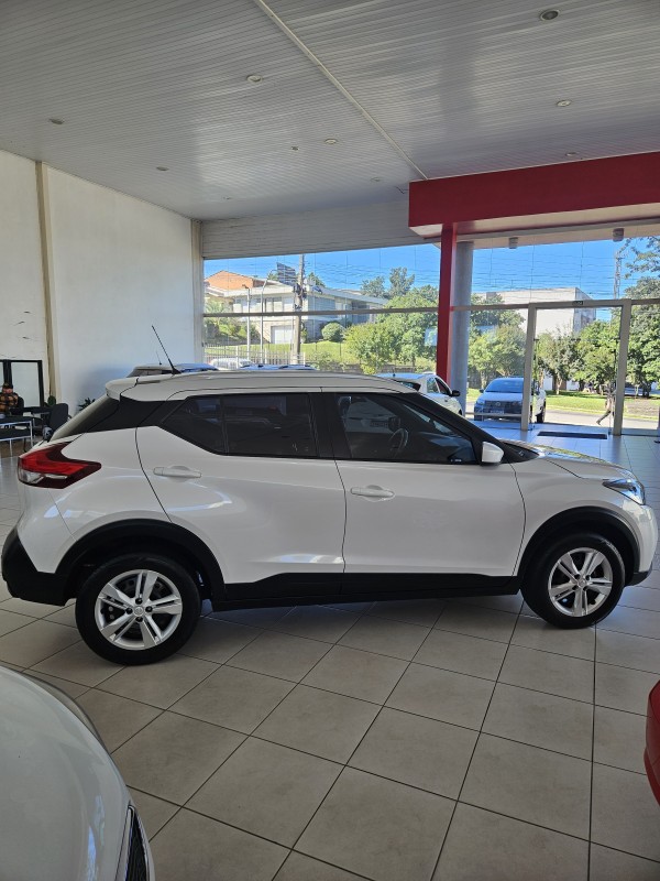 KICKS 1.6 16V FLEX S XTRONIC 4P AUTOMÁTICO - 2020 - FARROUPILHA
