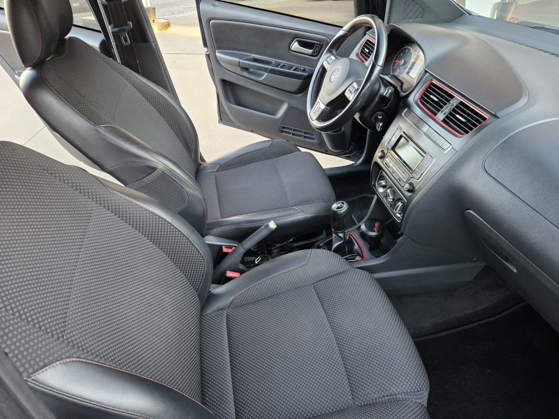 FOX 1.6 MI ROCK IN RIO 8V FLEX 4P MANUAL - 2014 - CAXIAS DO SUL