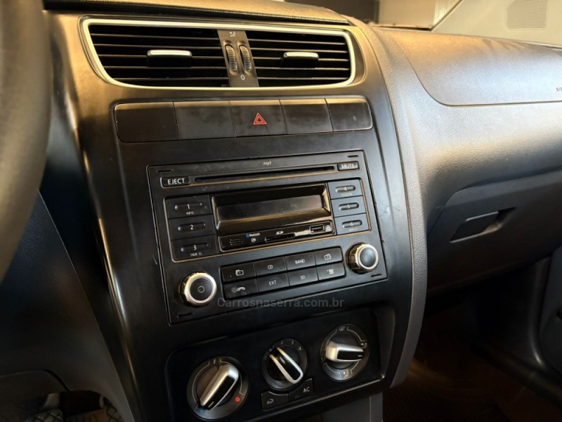 FOX 1.0 ITREND 8V FLEX 4P MANUAL - 2013 - CAMPO BOM