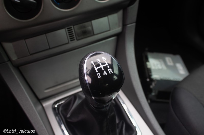 FOCUS 2.0 FC 16V GASOLINA 4P MANUAL - 2011 - FARROUPILHA