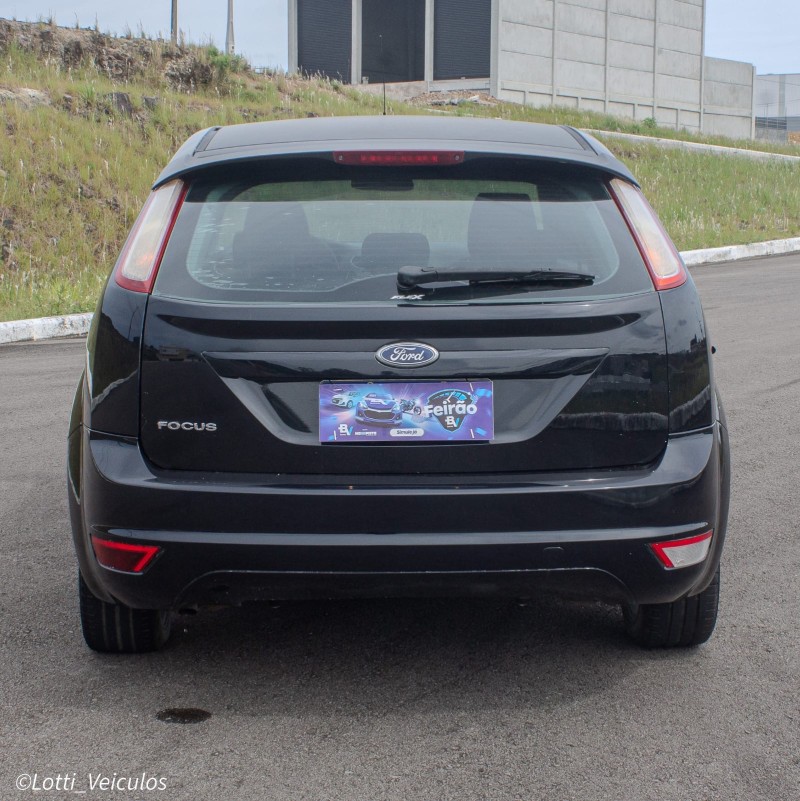 FOCUS 2.0 FC 16V GASOLINA 4P MANUAL - 2011 - FARROUPILHA