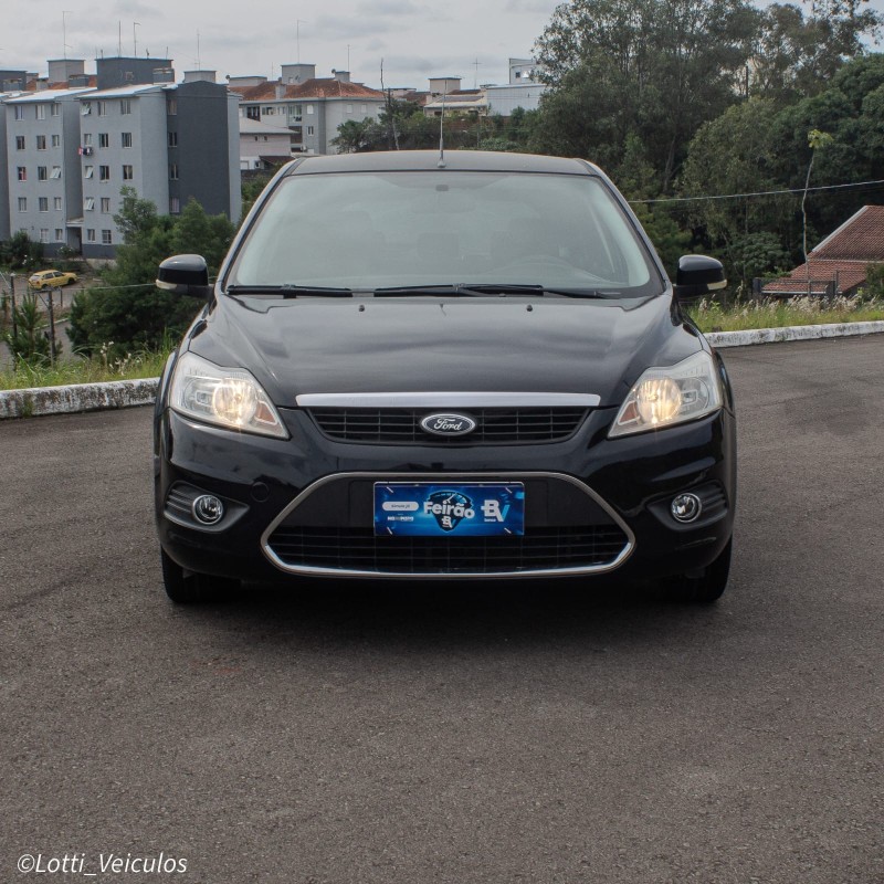 FOCUS 2.0 FC 16V GASOLINA 4P MANUAL - 2011 - FARROUPILHA