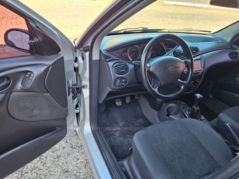 FOCUS 1.6 GL 8V FLEX 4P MANUAL - 2008 - VERANóPOLIS