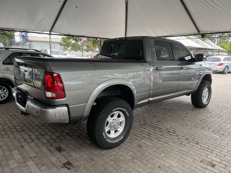 RAM 6.7 2500 LARAMIE 4X4 CD I6 TURBO DIESEL 4P AUTOMÁTICO - 2012 - CAXIAS DO SUL