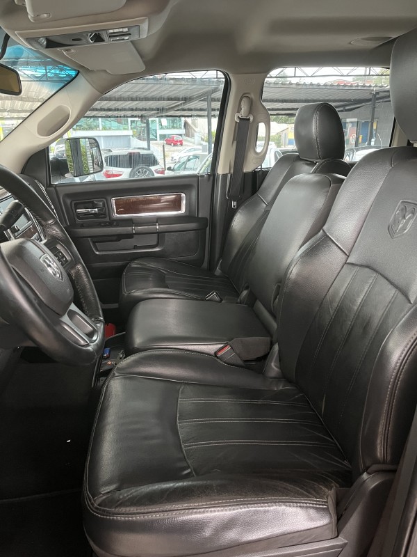 RAM 6.7 2500 LARAMIE 4X4 CD I6 TURBO DIESEL 4P AUTOMÁTICO - 2012 - CAXIAS DO SUL