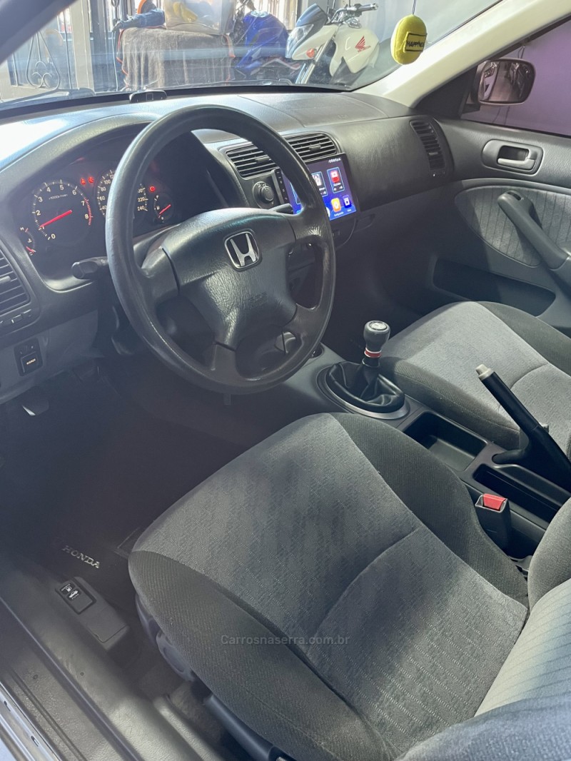 CIVIC 1.7 LX 16V GASOLINA 4P MANUAL - 2006 - CAXIAS DO SUL