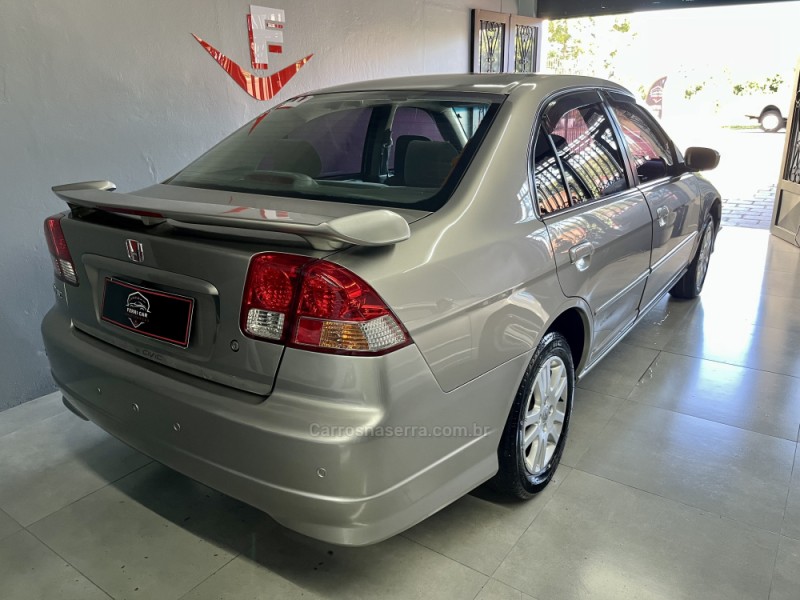 CIVIC 1.7 LX 16V GASOLINA 4P MANUAL - 2006 - CAXIAS DO SUL