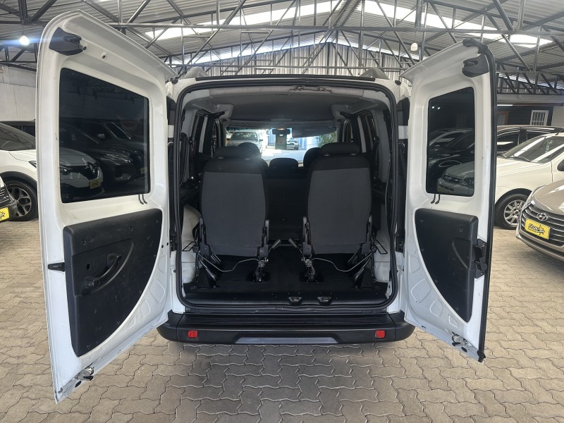 DOBLÓ 1.8 MPI ESSENCE 16V FLEX 7P MANUAL - 2015 - CAXIAS DO SUL